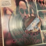 ターンテーブルを回すと